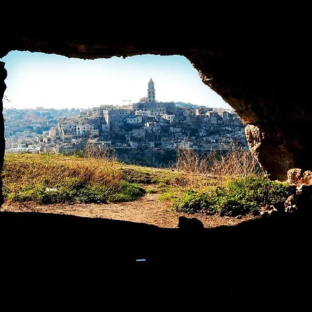Sotto L'arco Matera