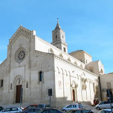Sotto L'arco